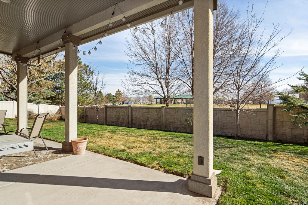 2182 W COPPER KING LN South Jordan, UT 84095