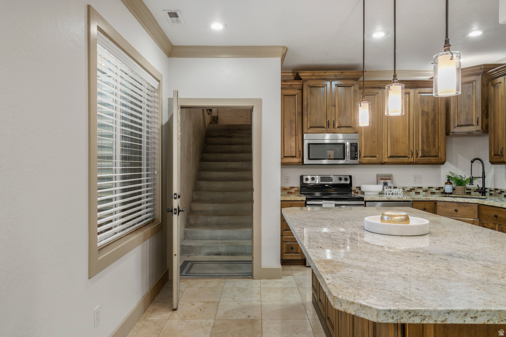 2182 W COPPER KING LN South Jordan, UT 84095