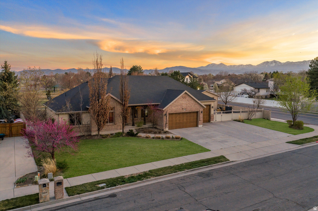 2182 W COPPER KING LN South Jordan, UT 84095