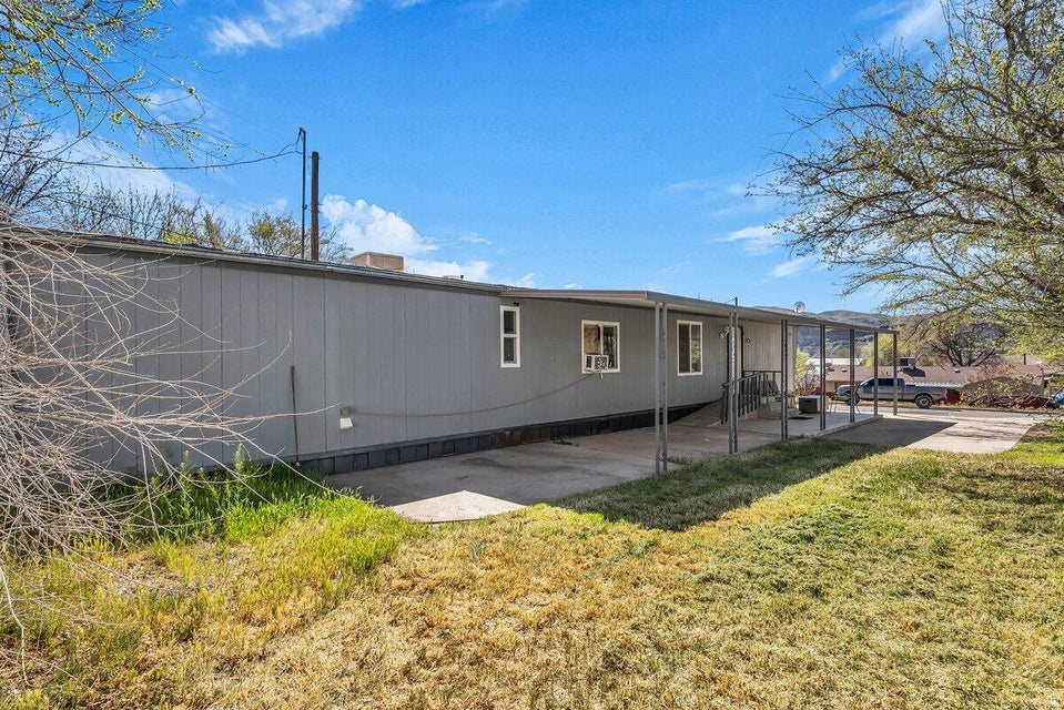 326 W 30 N La Verkin, UT 84745