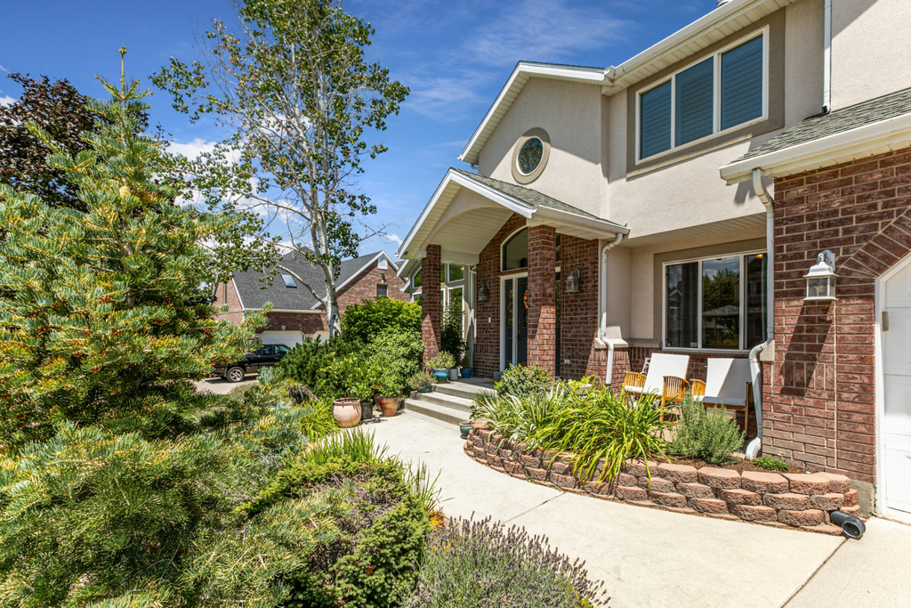 8967 S COBBLE CANYON LN Sandy, UT 84093