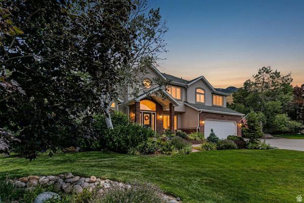 8967 S COBBLE CANYON LN Sandy, UT 84093