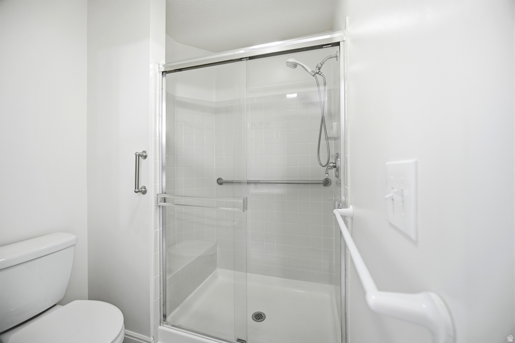 2183 W W JORDAN VILLA DR West Jordan, UT 84088