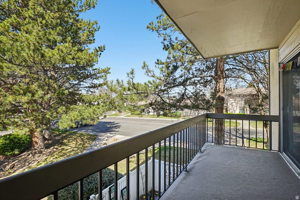 5832 S WATERBURY WAY #J Murray, UT 84121