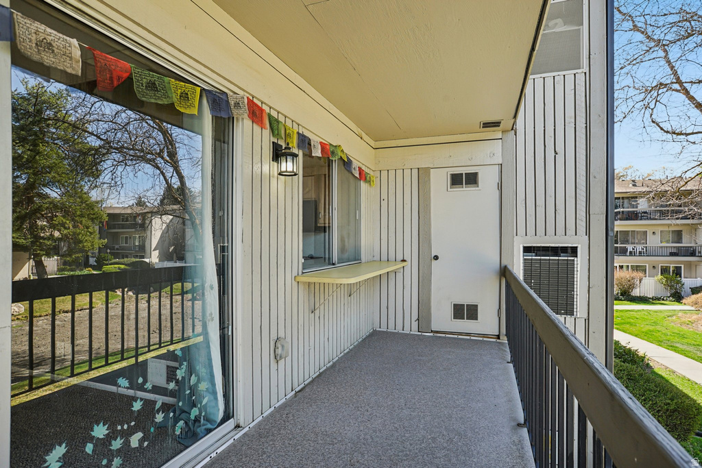 5832 S WATERBURY WAY #J Murray, UT 84121