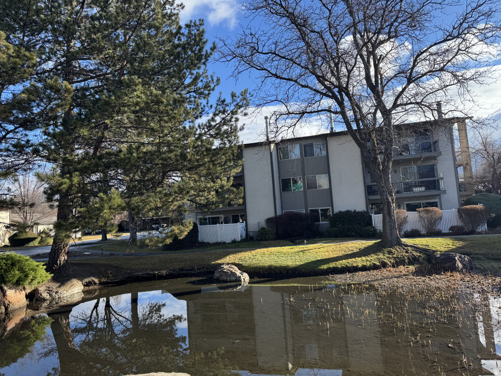 5832 S WATERBURY WAY #J Murray, UT 84121