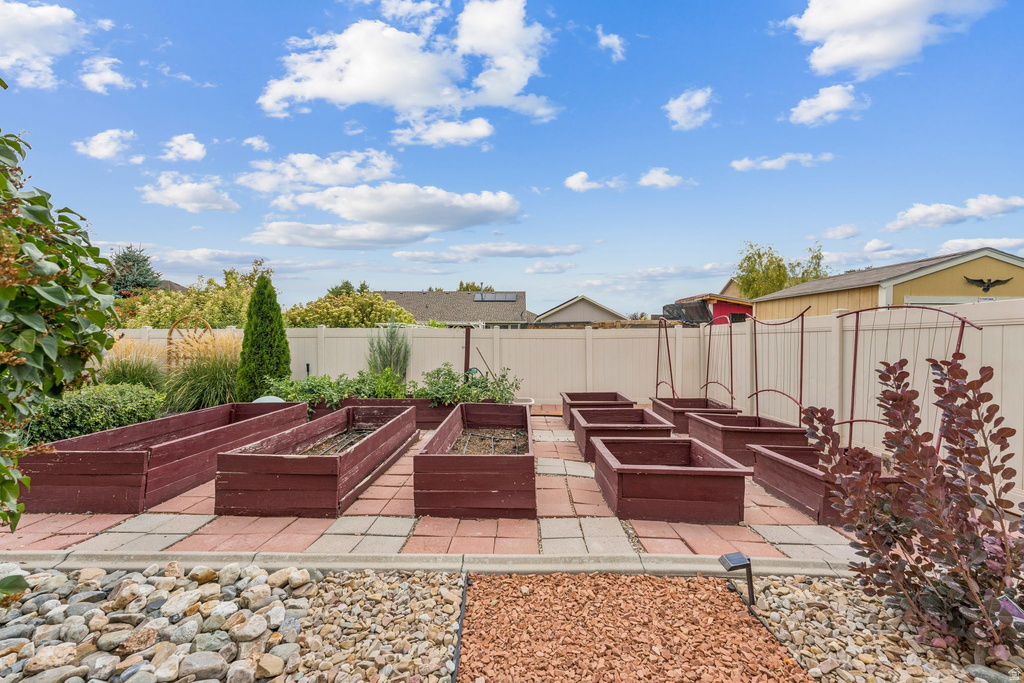 5531 N PONDEROSA LN Stansbury Park, UT 84074