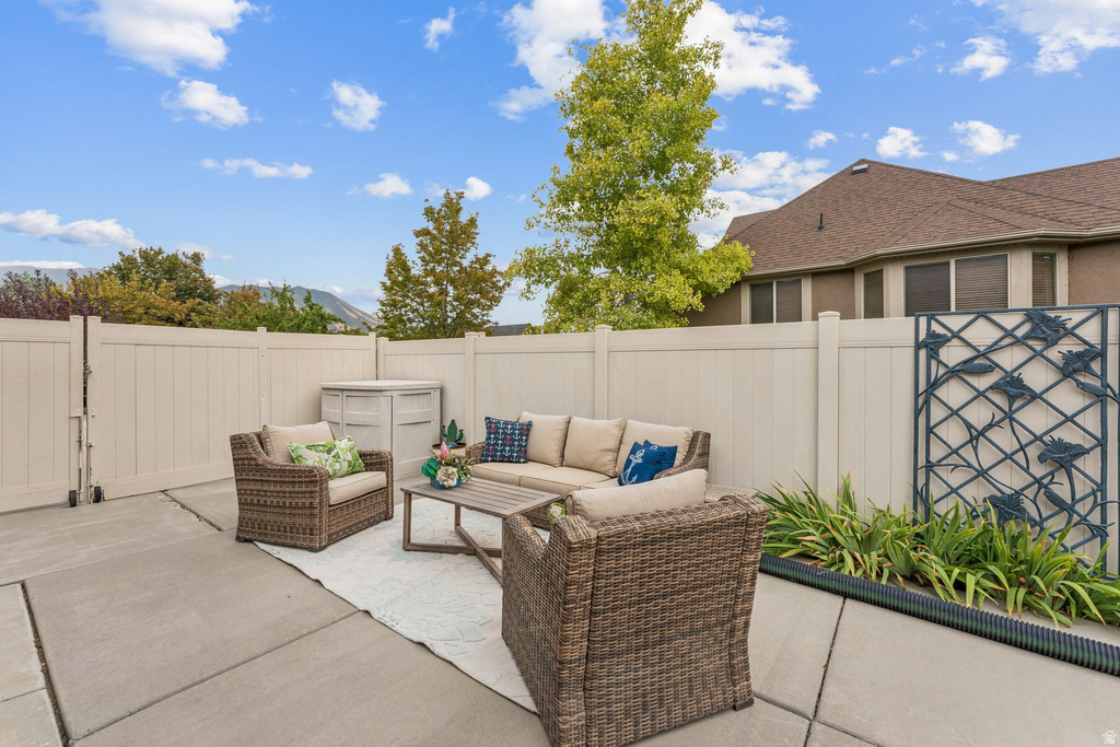5531 N PONDEROSA LN Stansbury Park, UT 84074