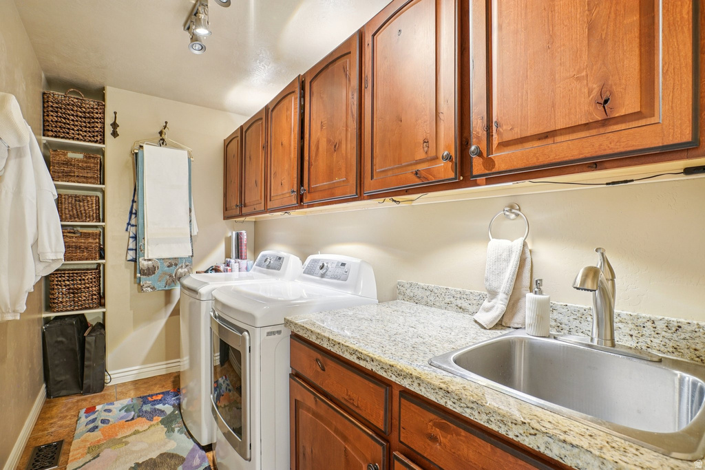 5531 N PONDEROSA LN Stansbury Park, UT 84074