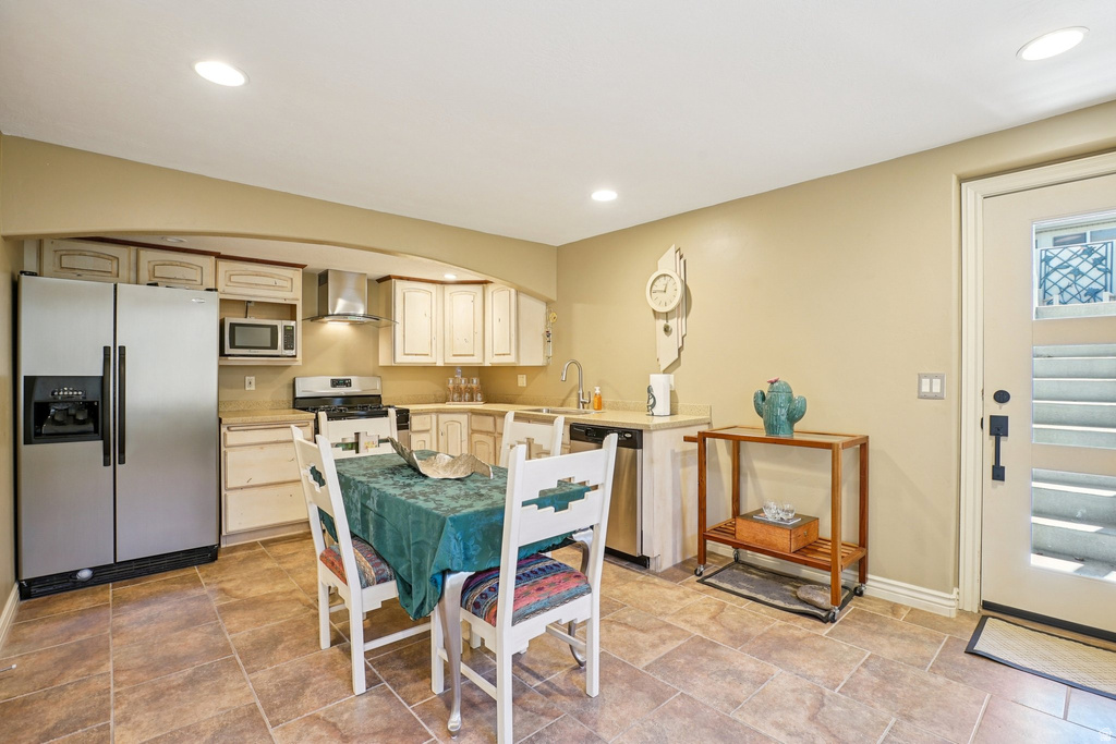 5531 N PONDEROSA LN Stansbury Park, UT 84074