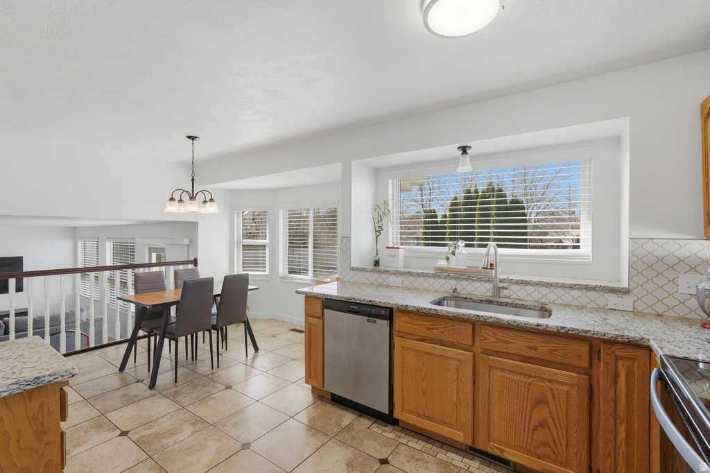 1020 E 1500 N Layton, UT 84040