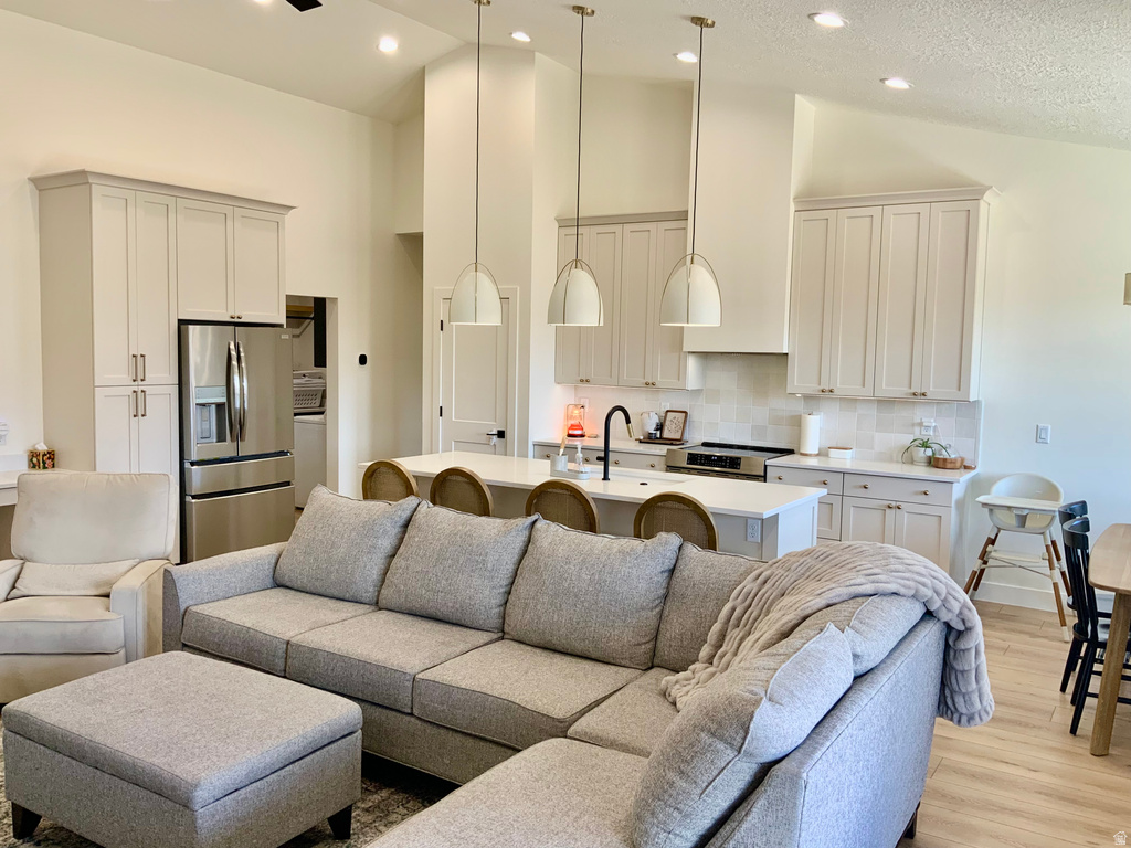 277 W 800 S Monroe, UT 84754