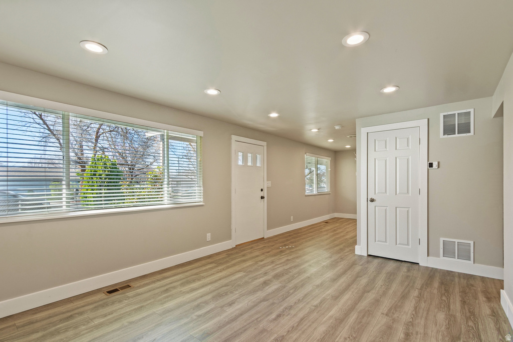 726 E CANFIELD DR Ogden, UT 84404