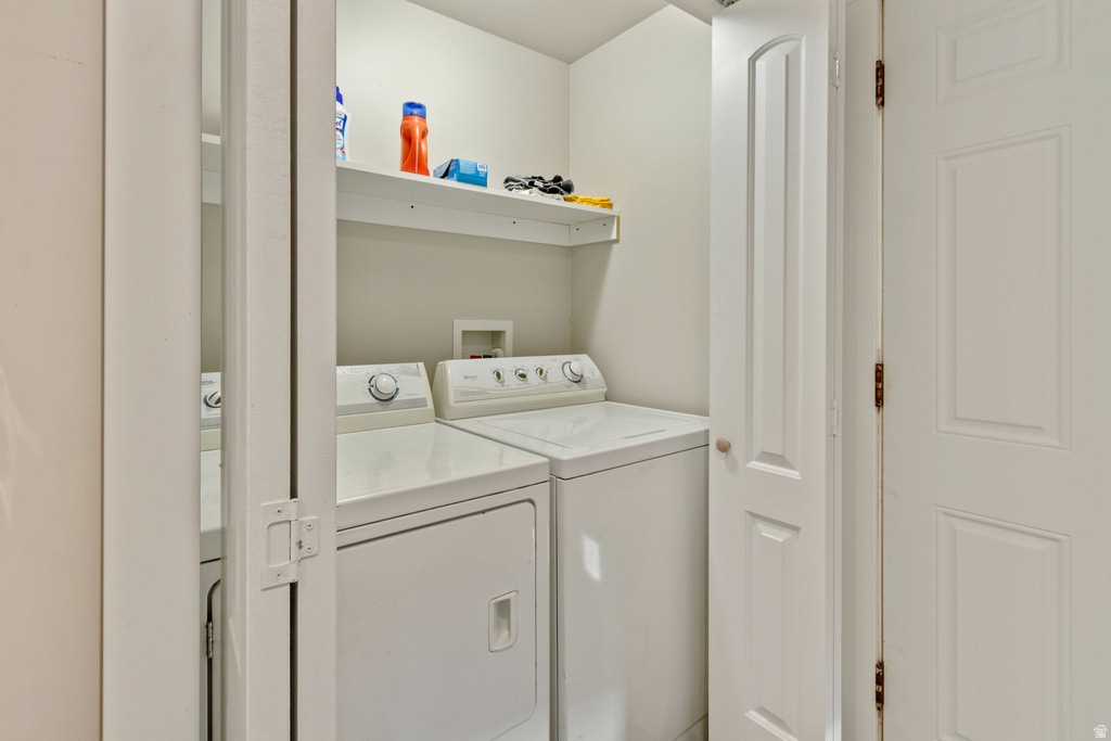 726 E CANFIELD DR Ogden, UT 84404