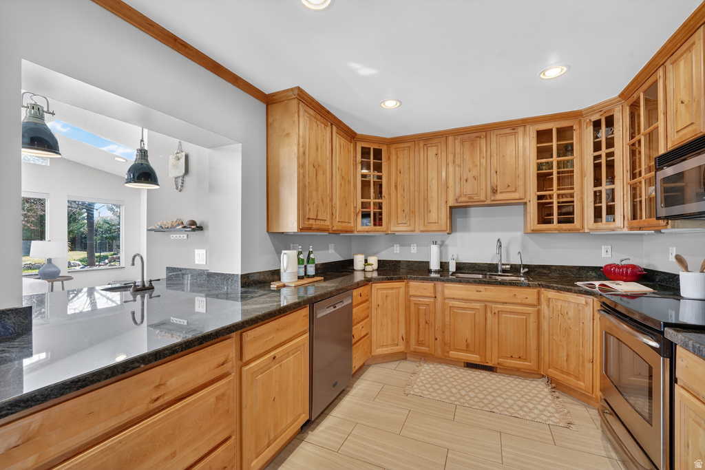 2400 E 6660 S Cottonwood Heights, UT 84121