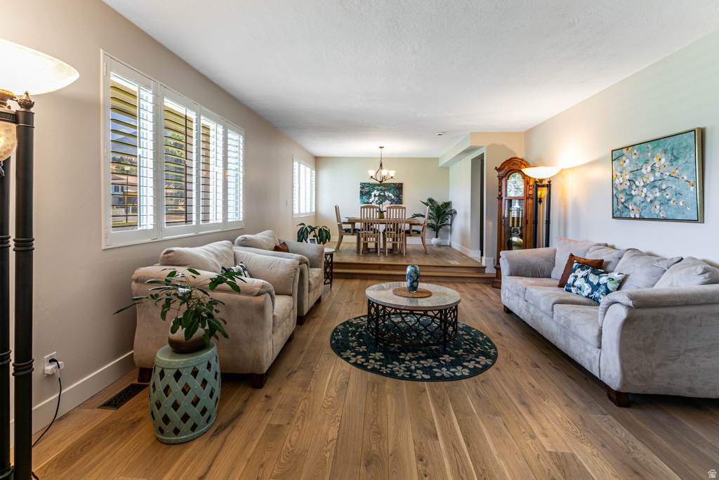 2148 E PINECREST LN Sandy, UT 84092