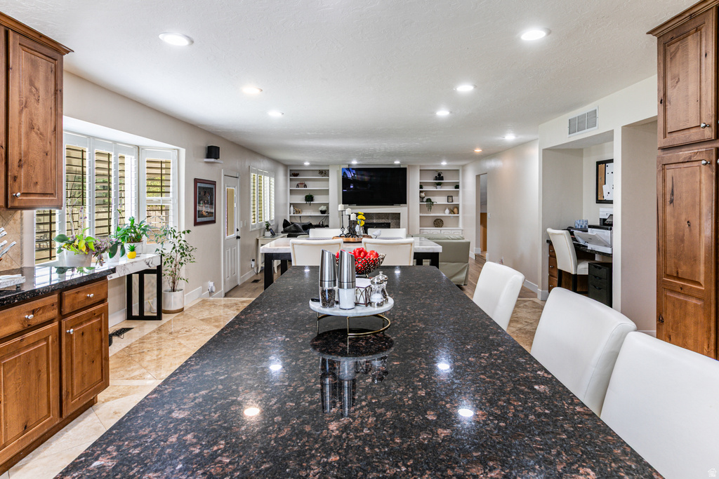 2148 E PINECREST LN Sandy, UT 84092