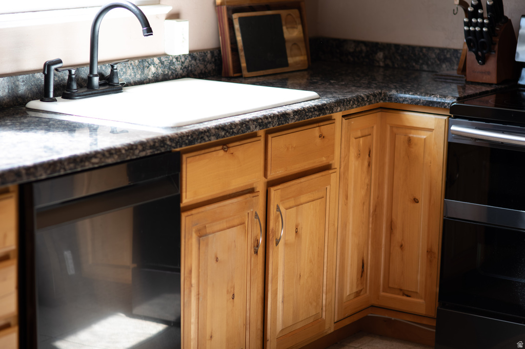 384 E ST Salt Lake City, UT 84103