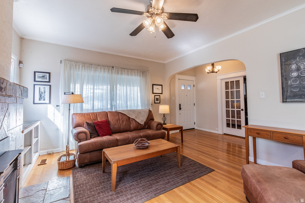 384 E ST Salt Lake City, UT 84103