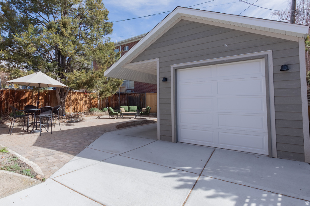 384 E ST Salt Lake City, UT 84103