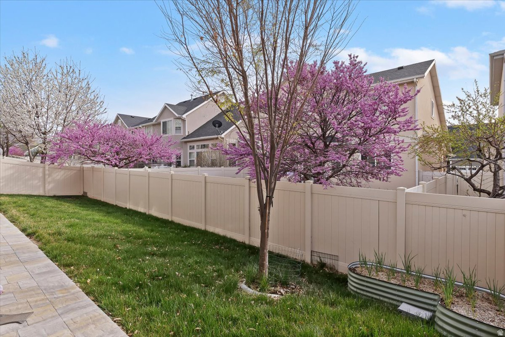 882 S DAISY DR Fruit Heights, UT 84037