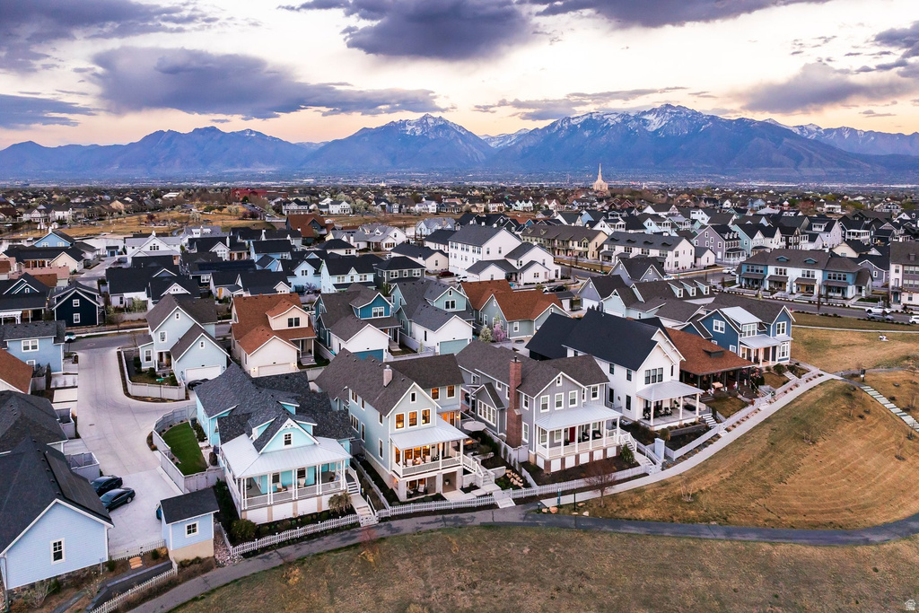 10962 S PADDLE BOARD WAY South Jordan, UT 84009