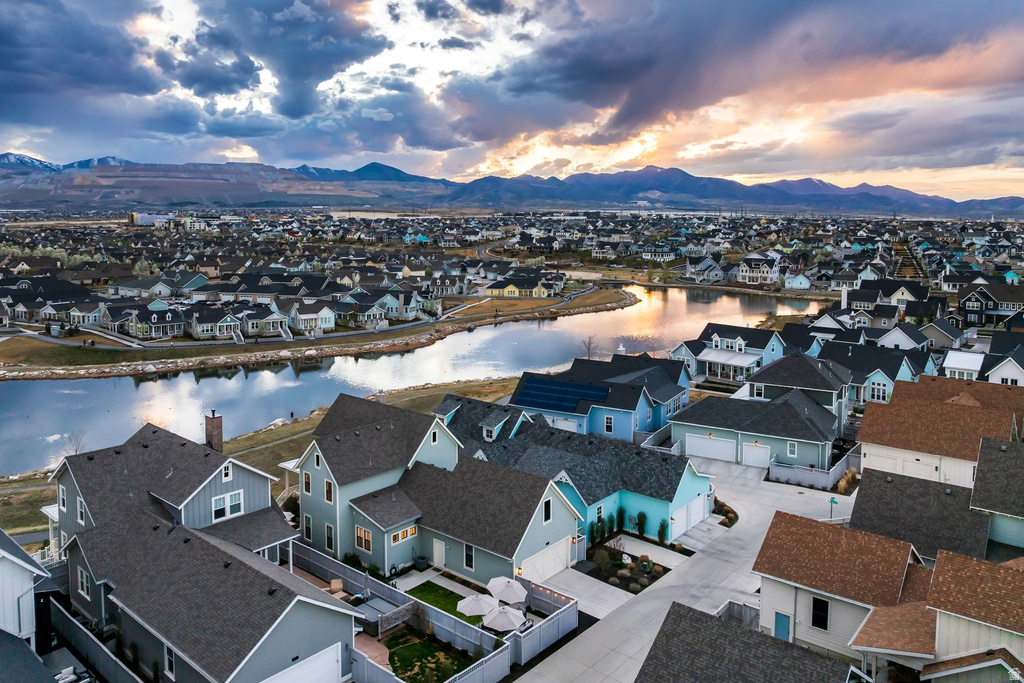 10962 S PADDLE BOARD WAY South Jordan, UT 84009