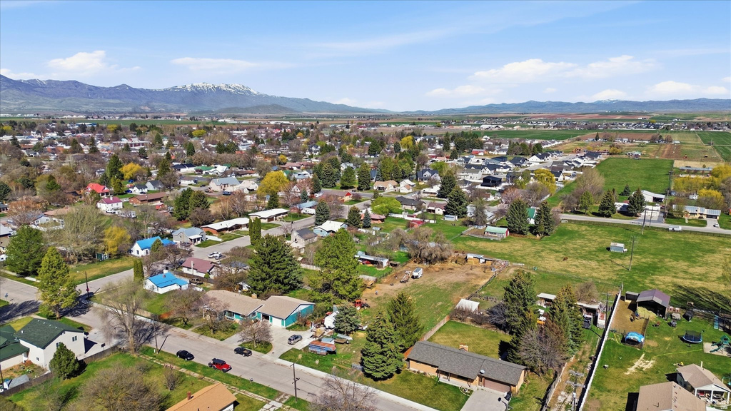 415 E 1ST Preston, ID 83263