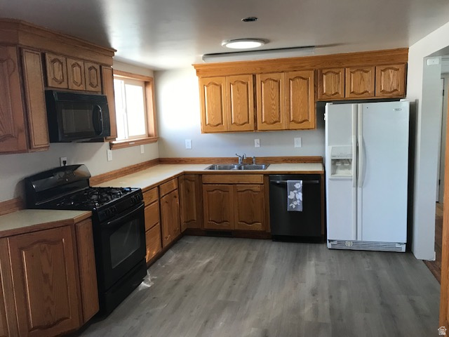 828 N VALERIA DR Layton, UT 84041