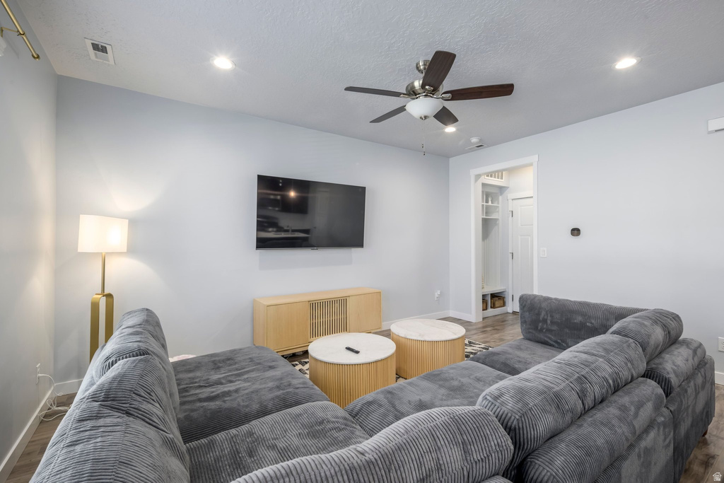 11463 S STREAM PARK DR South Jordan, UT 84009