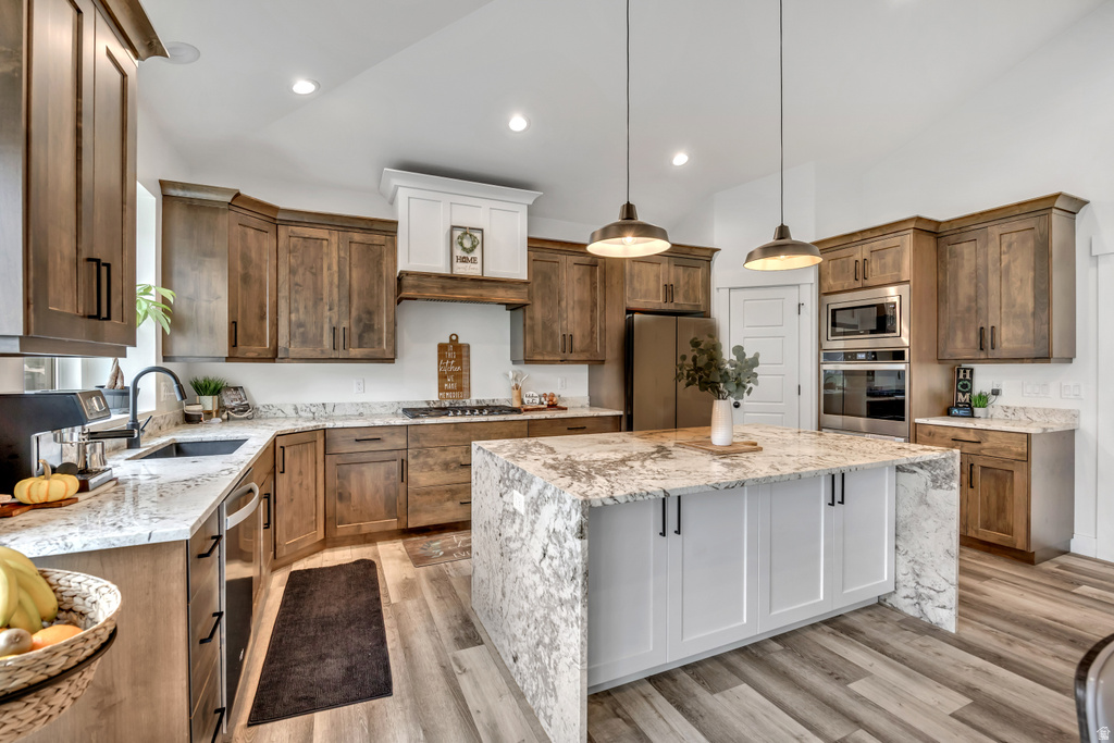 1676 E COREYS CT Lake Point, UT 84074