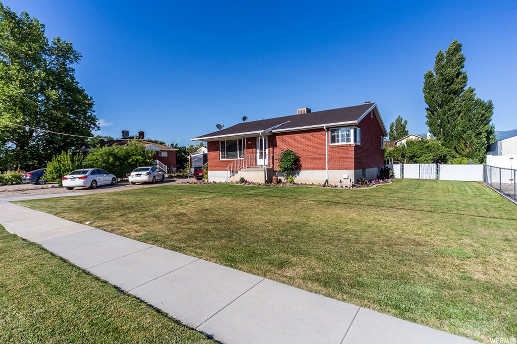2423 S 2000 W Syracuse, UT 84075