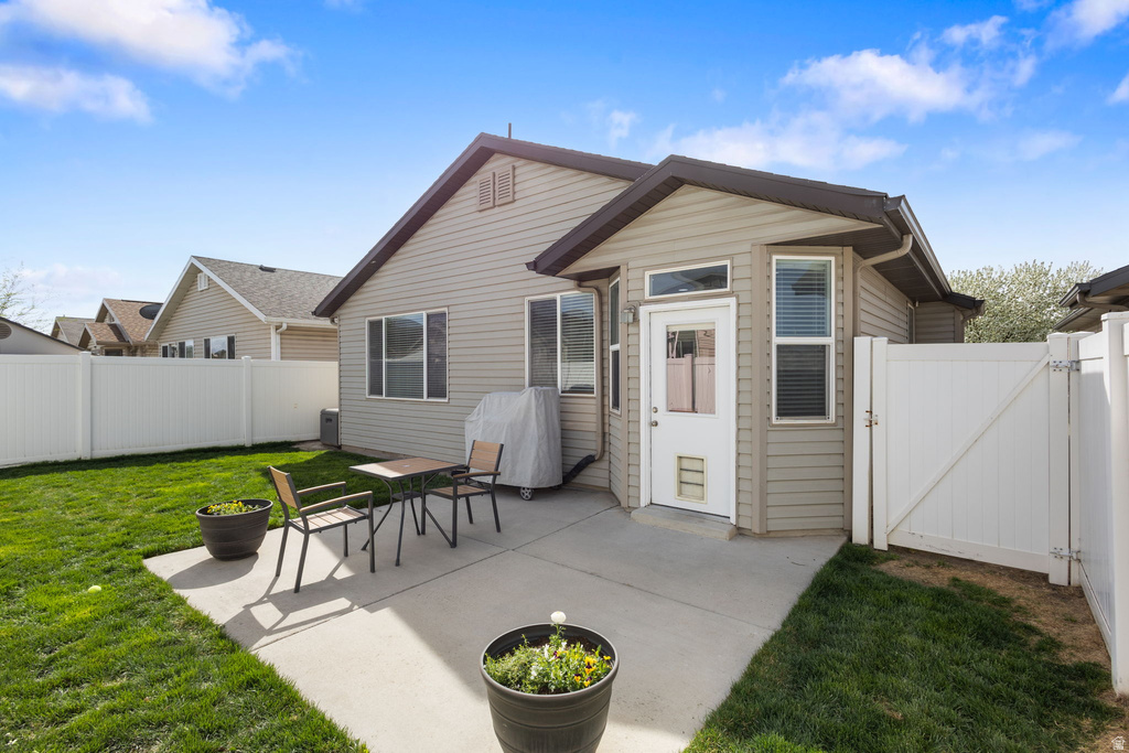 726 N SKIPTON DR North Salt Lake, UT 84054