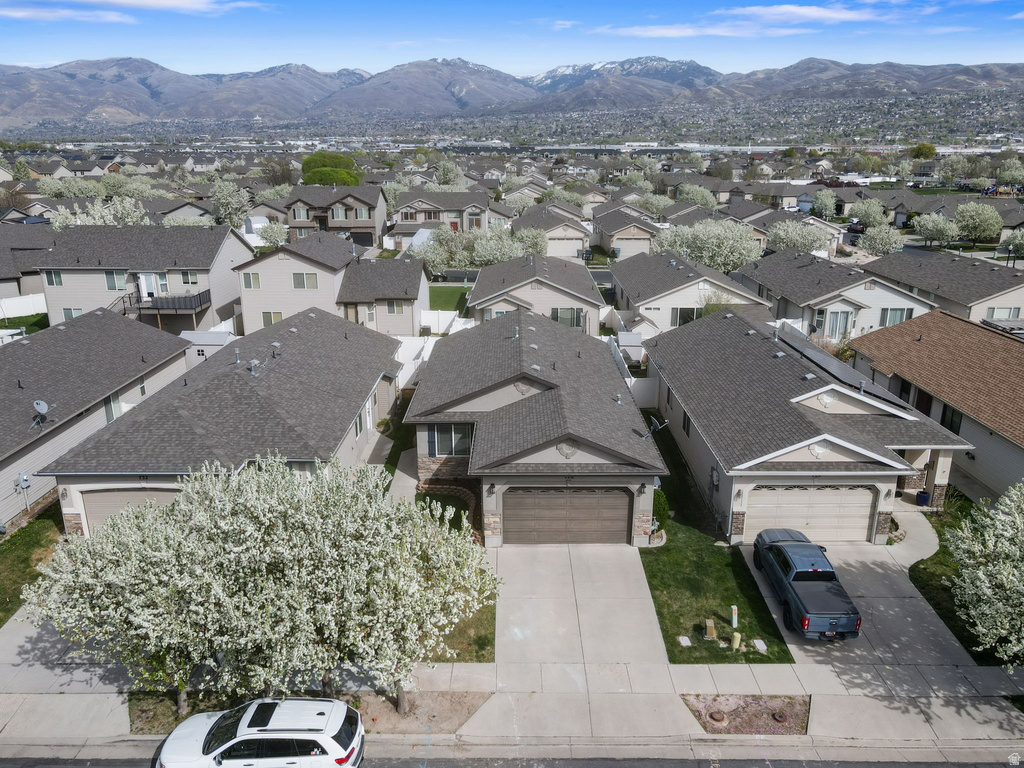 726 N SKIPTON DR North Salt Lake, UT 84054