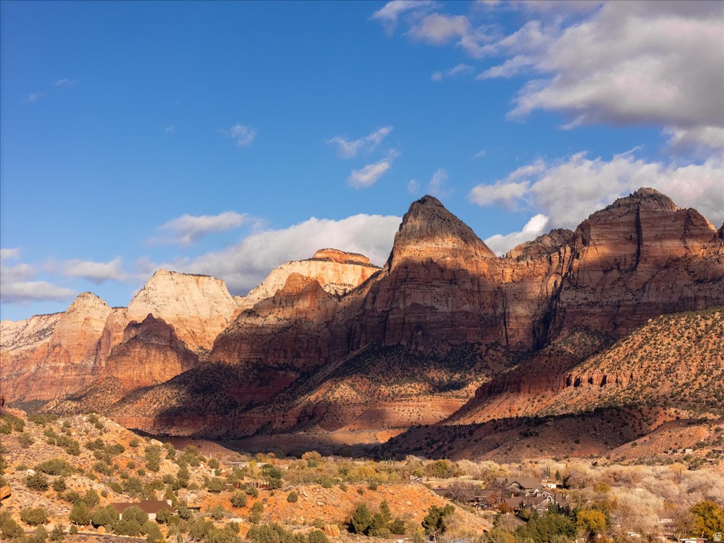 366  QUAIL RD Springdale, UT 84767