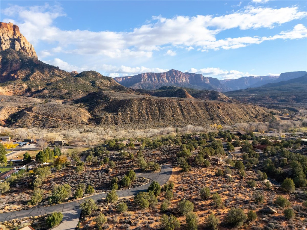 366  QUAIL RD Springdale, UT 84767