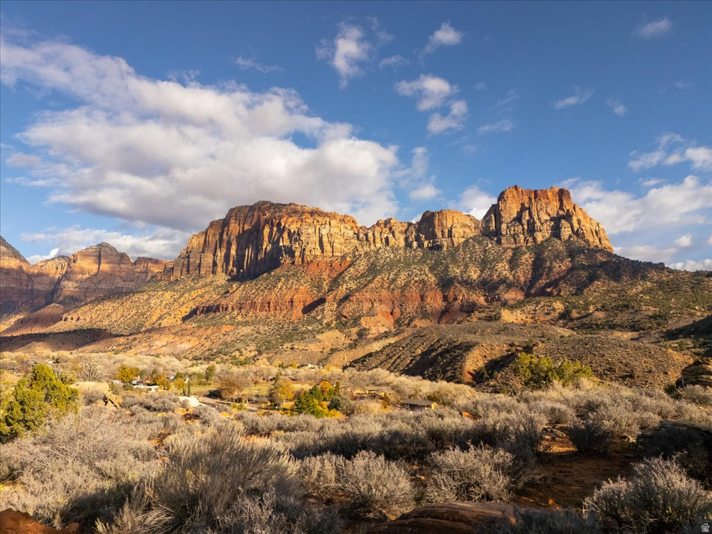 366  QUAIL RD Springdale, UT 84767