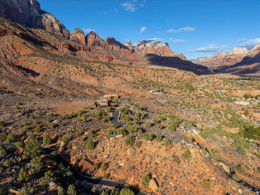 366  QUAIL RD Springdale, UT 84767