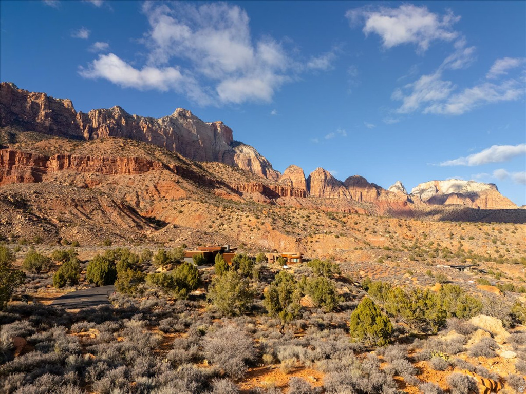 366  QUAIL RD Springdale, UT 84767