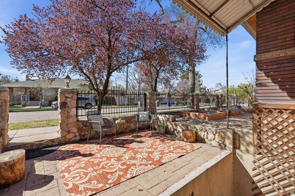 1400 S 1000 E Salt Lake City, UT 84105