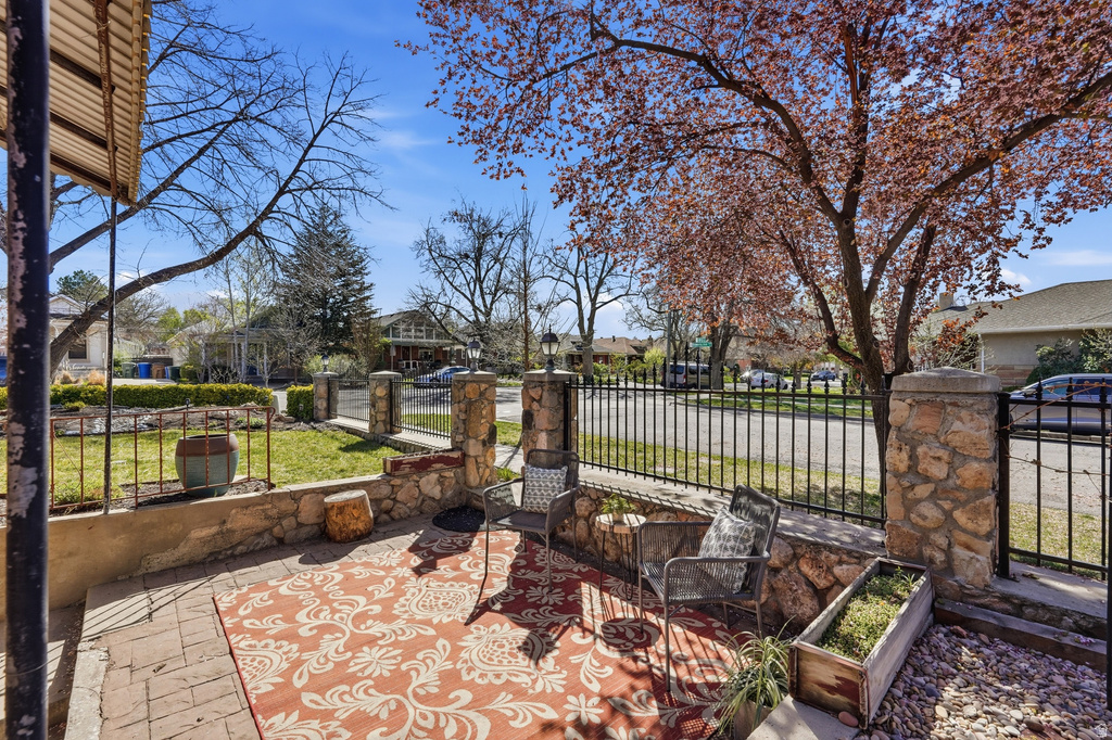 1400 S 1000 E Salt Lake City, UT 84105