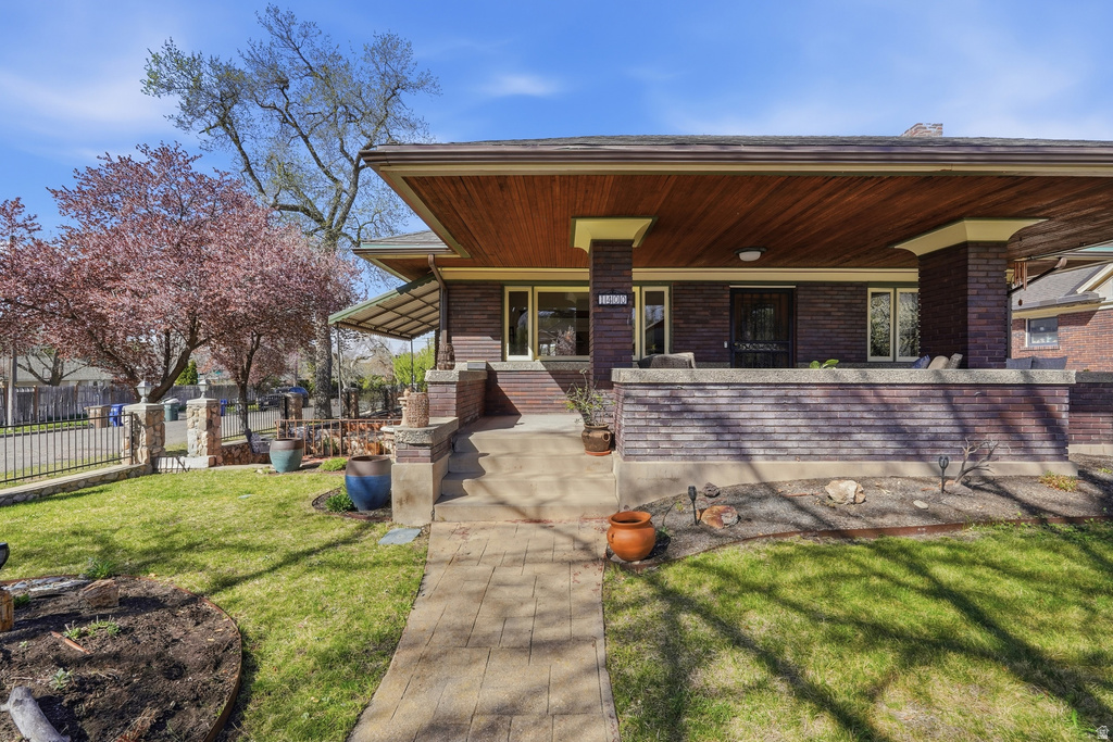 1400 S 1000 E Salt Lake City, UT 84105