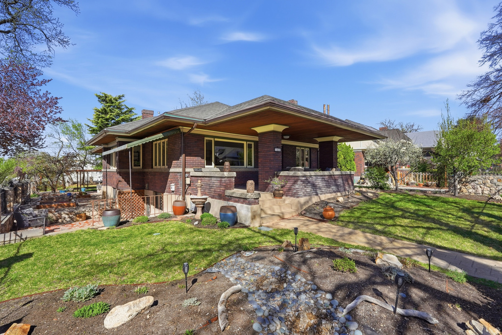 1400 S 1000 E Salt Lake City, UT 84105