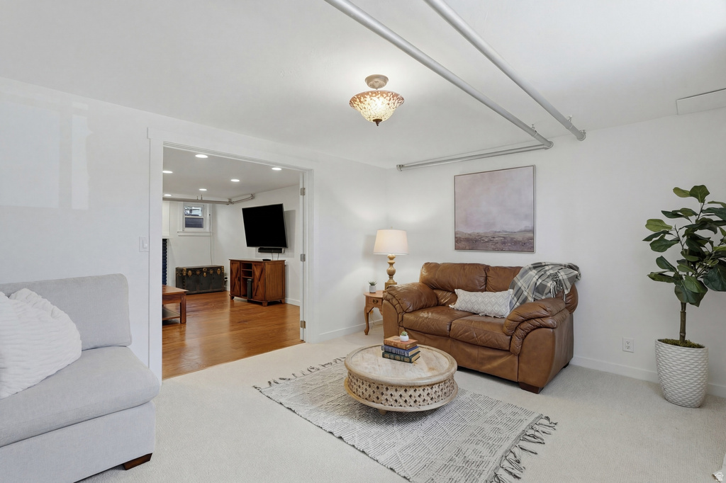 1400 S 1000 E Salt Lake City, UT 84105