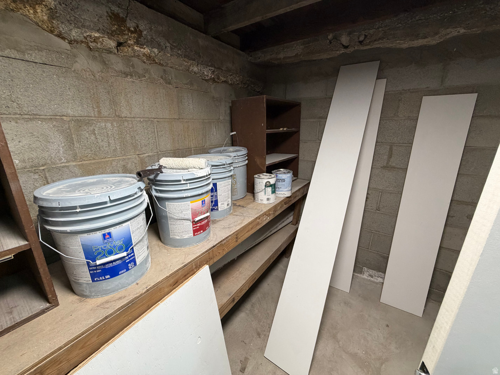 210 RIDGEWAY ST Helper, UT 84526