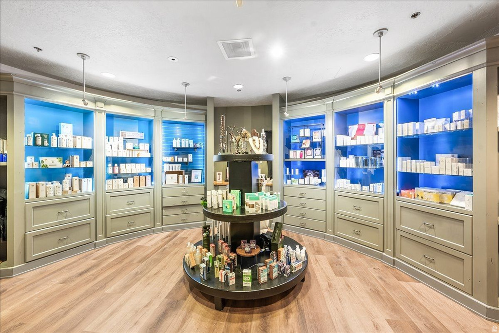 2001 PARK AVE #306 Park City, UT 84060