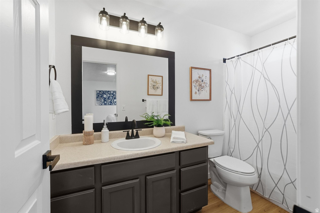 7553 S VALLEY MAPLE DR West Jordan, UT 84081