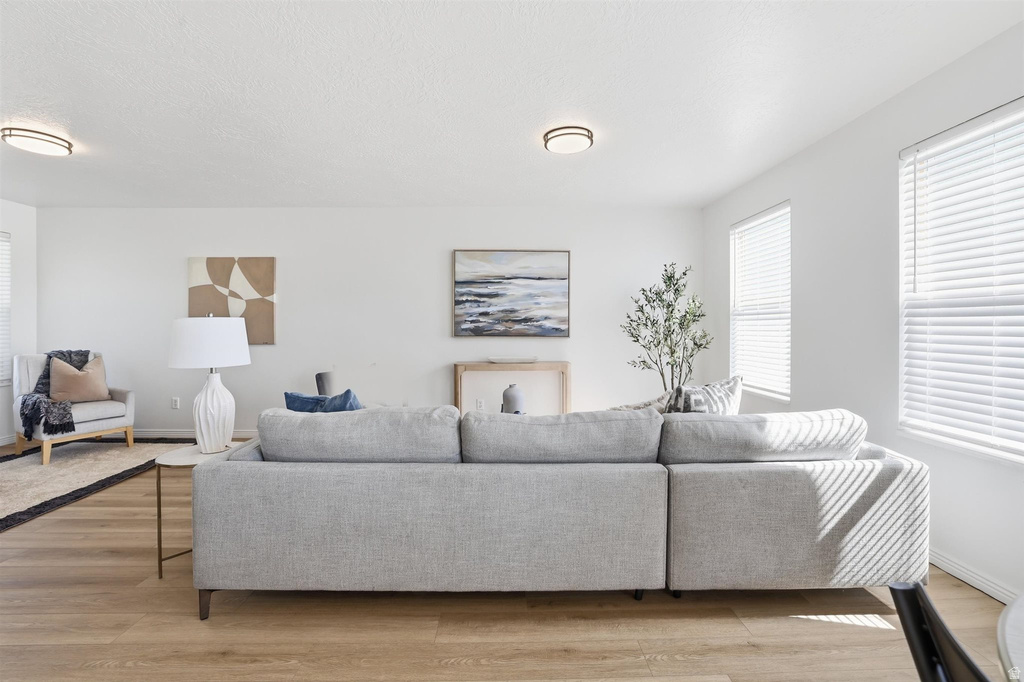 7553 S VALLEY MAPLE DR West Jordan, UT 84081