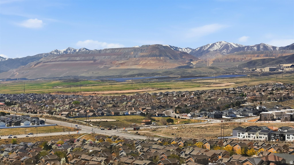 7553 S VALLEY MAPLE DR West Jordan, UT 84081