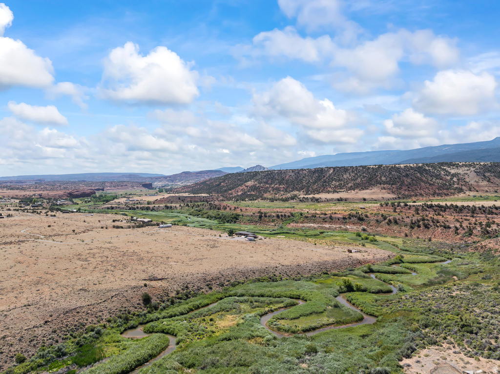 925 W 100 S Torrey, UT 84775